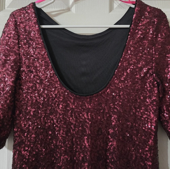Betsy Johnson Dark Red Sequined Shift Dress, Low Scoop Back, Fully Lined, EUC! - Picture 8 of 12